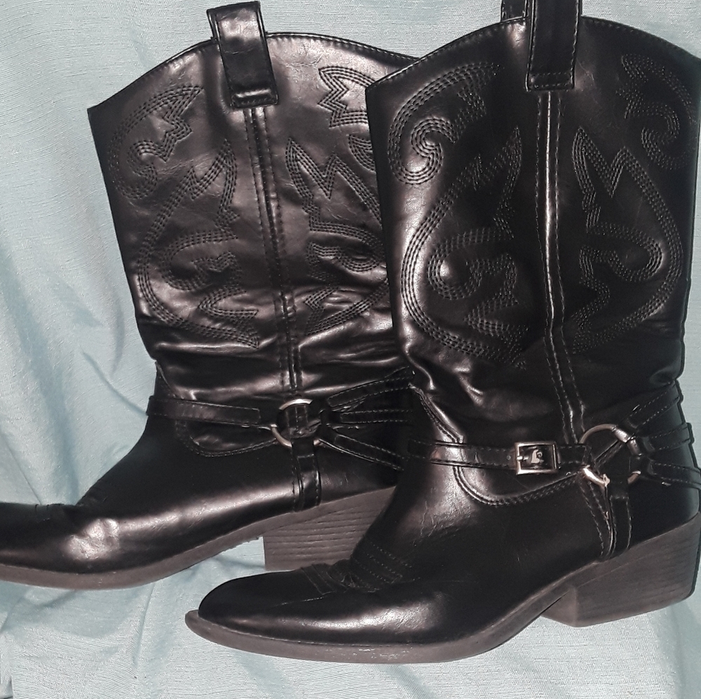 EUC Rampage Faux Leather Boots,  9M